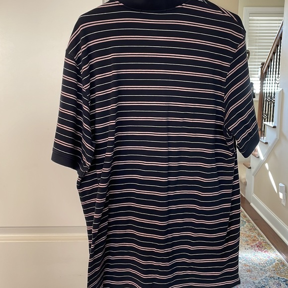 Vineyard vines - Picture 2 of 2